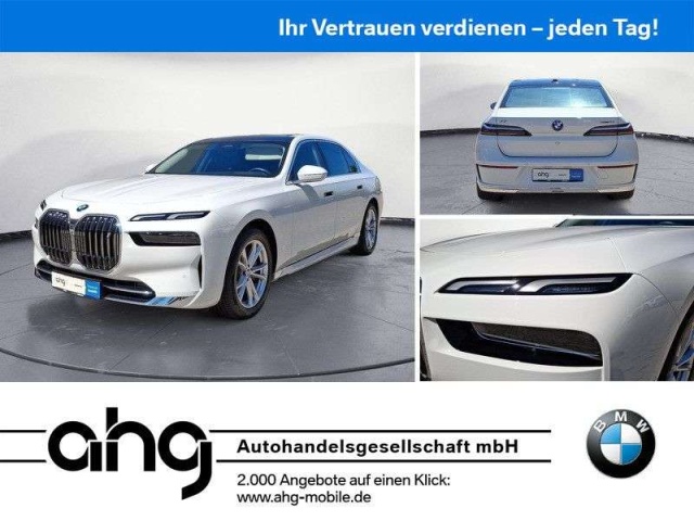BMW i7