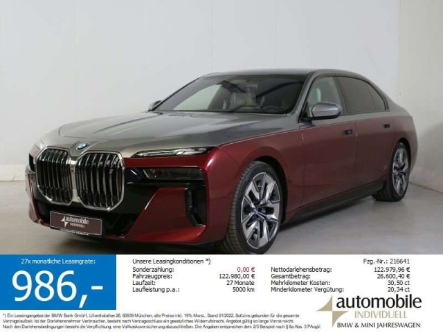 BMW i7