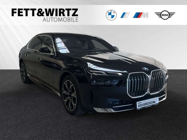 BMW i7