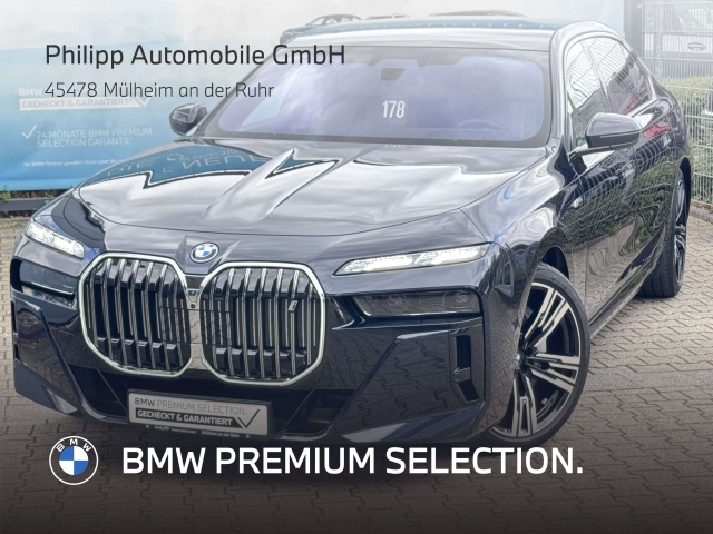 BMW i7