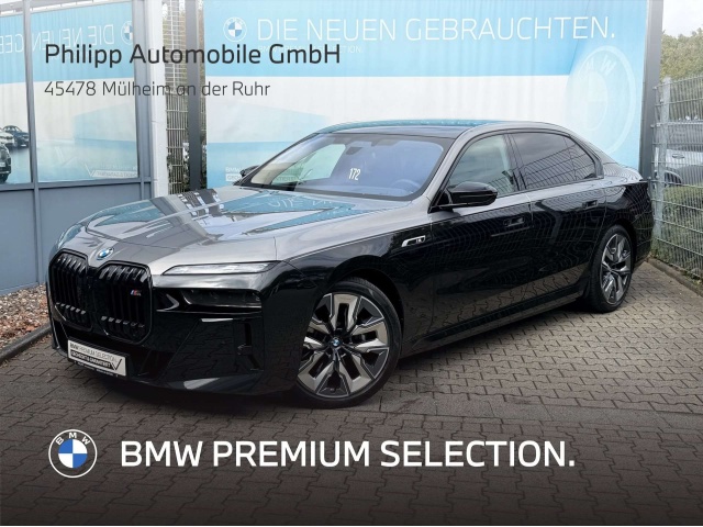 BMW i7