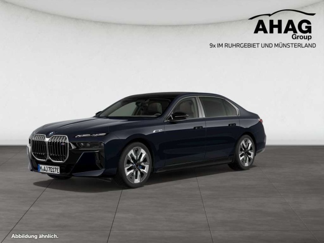 BMW i7