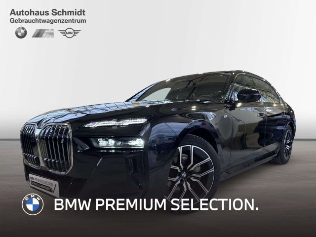 BMW i7