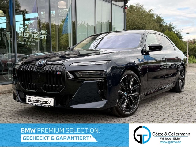 BMW i7