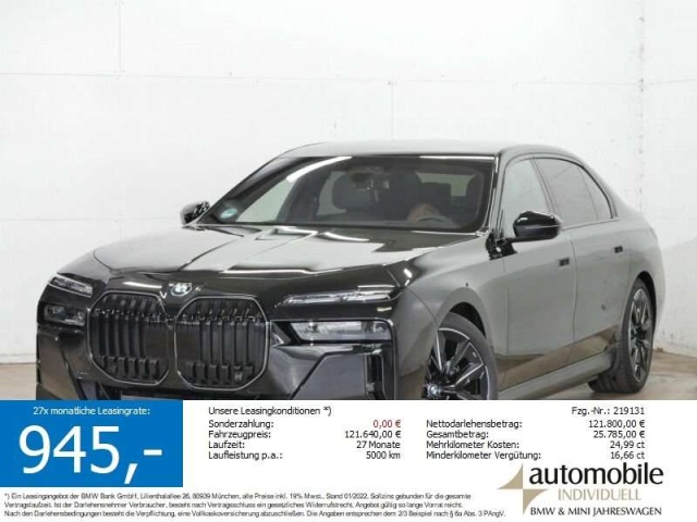 BMW i7