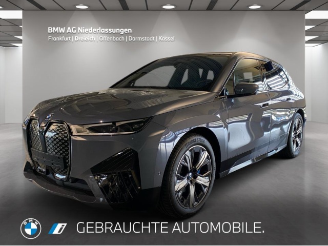 BMW iX