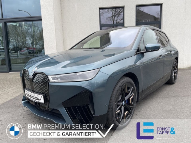 BMW iX