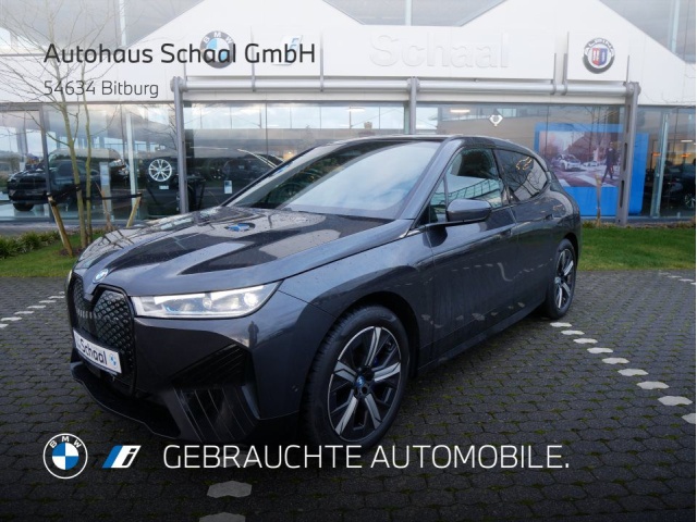 BMW iX