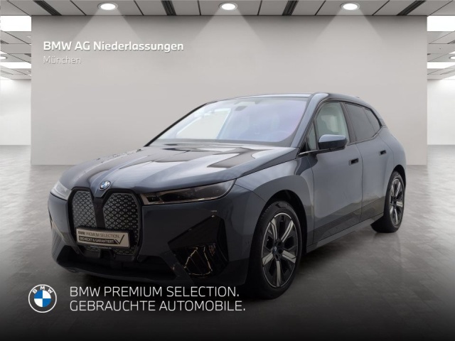 BMW iX