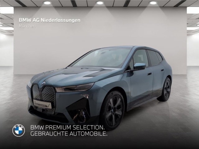 BMW iX