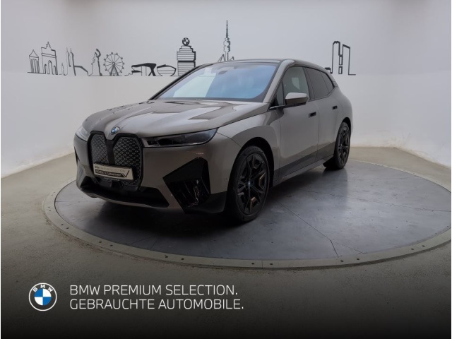 BMW iX