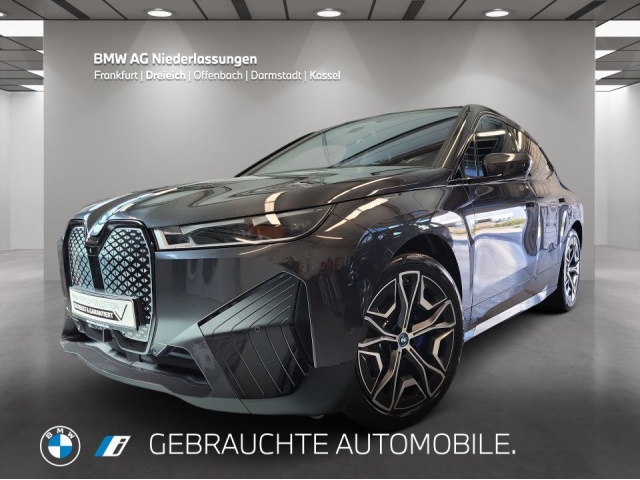 BMW iX