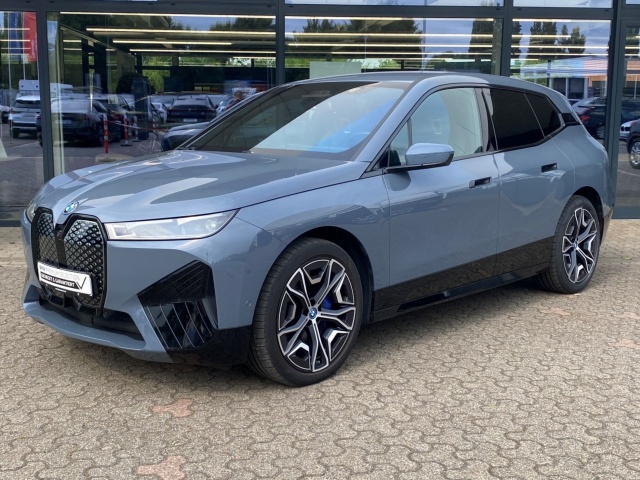 BMW iX