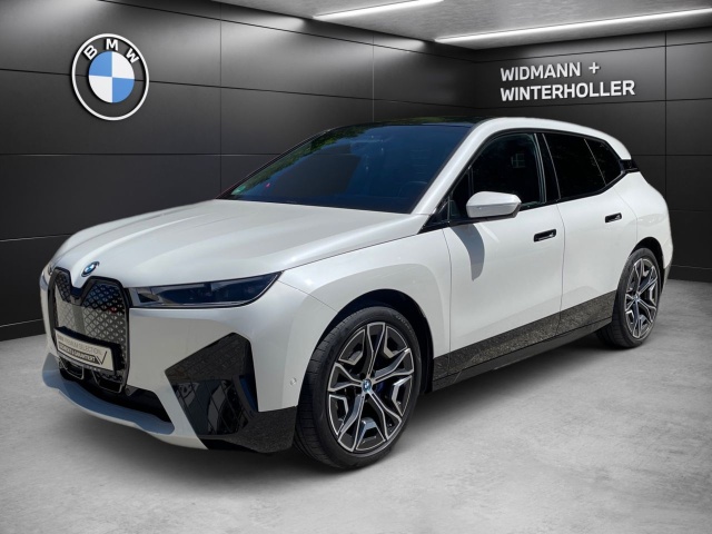 BMW iX
