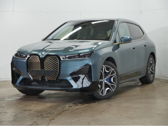 BMW iX