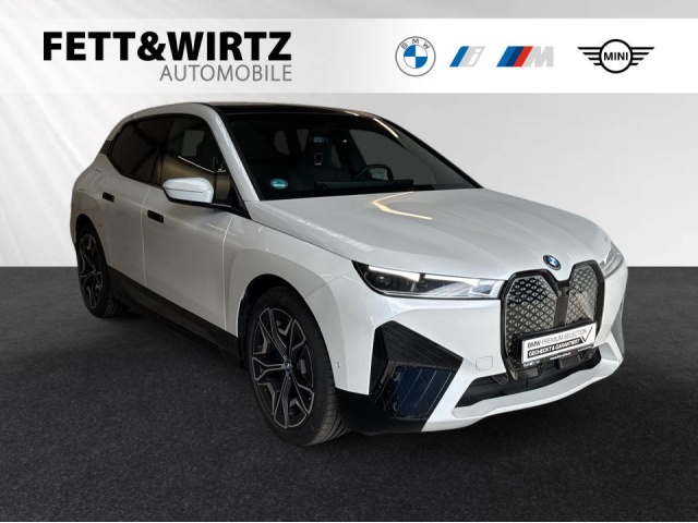 BMW iX