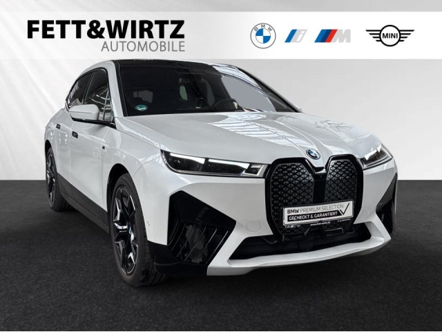BMW iX