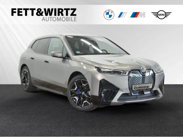 BMW iX