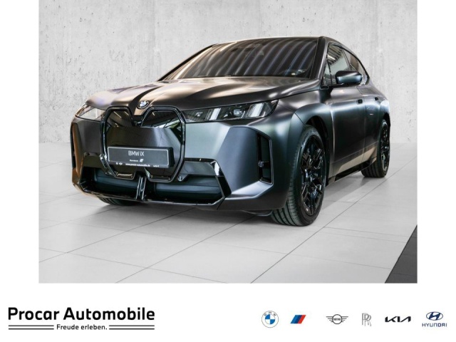 BMW iX