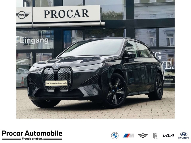 BMW iX