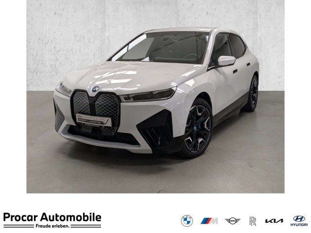 BMW iX