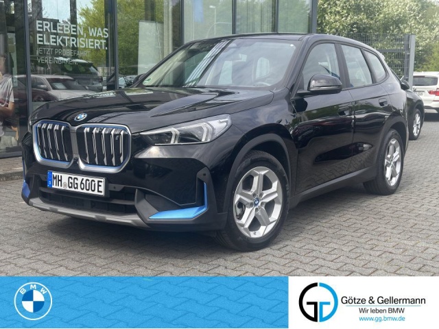 BMW iX1