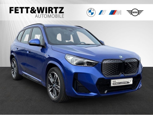 BMW iX1
