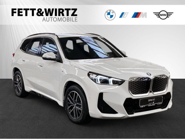BMW iX1