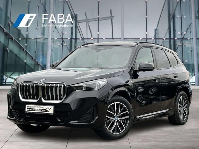 BMW iX1