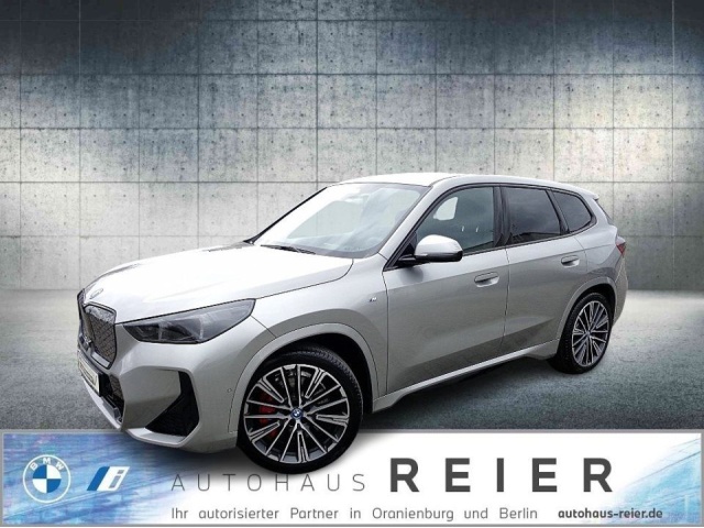 BMW iX1
