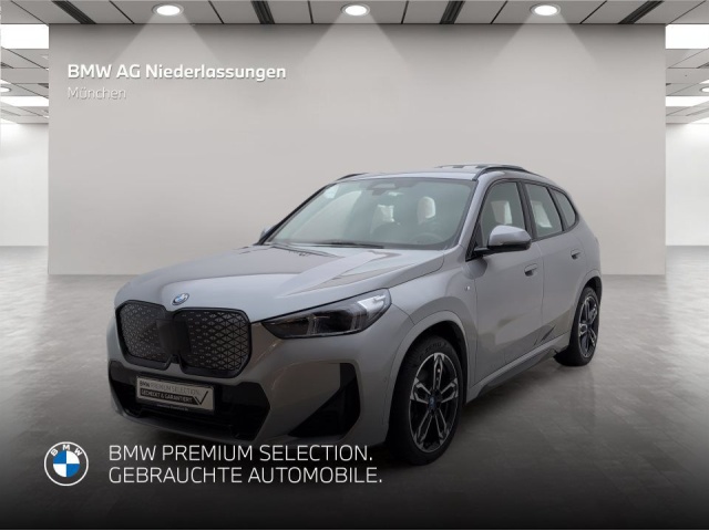 BMW iX1