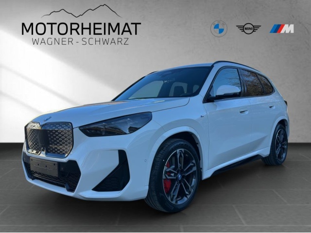 BMW iX1