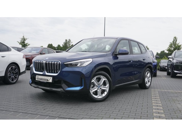 BMW iX1