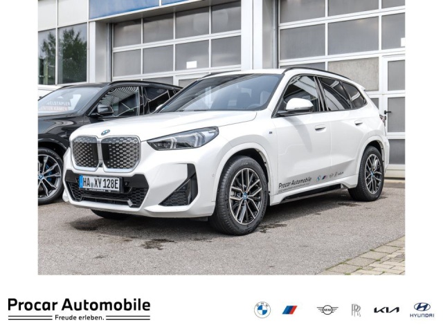 BMW iX1
