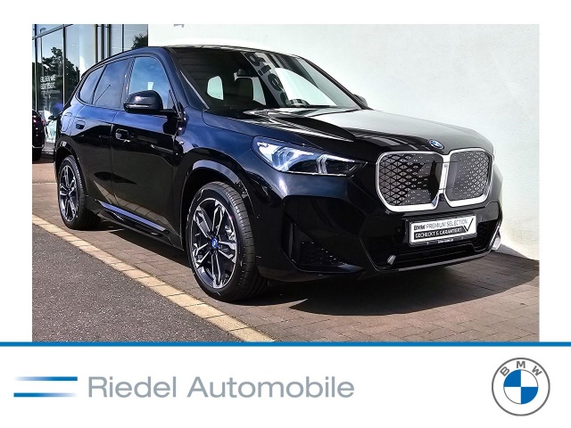 BMW iX1