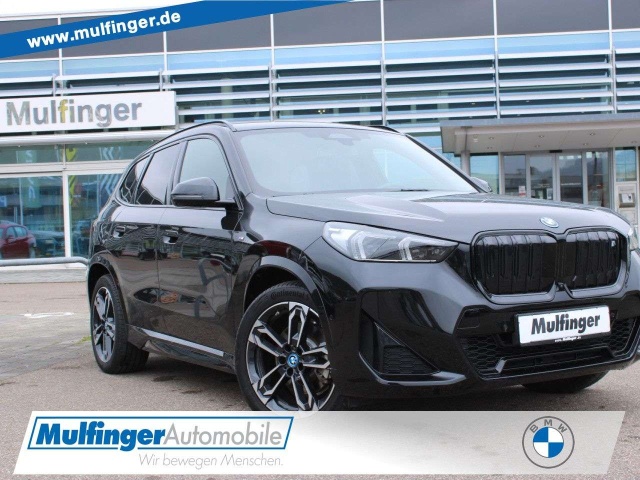 BMW iX1