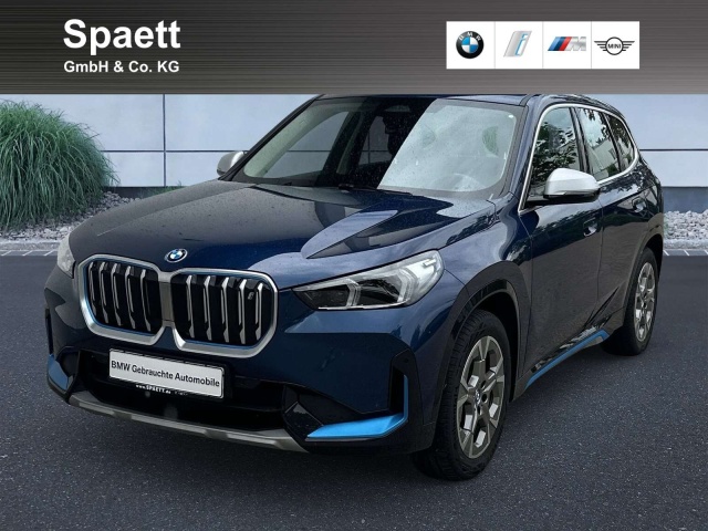 BMW iX1