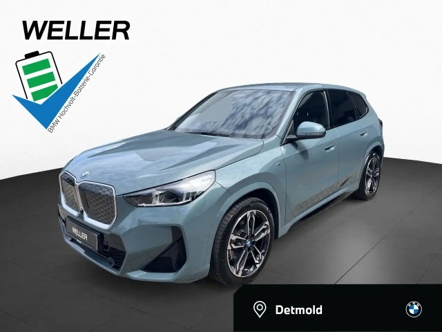 BMW iX1