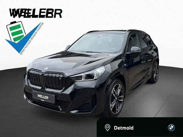 BMW iX1