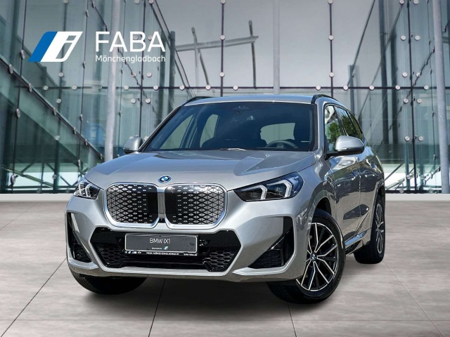 BMW iX1
