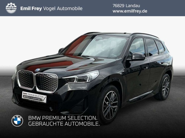 BMW iX1