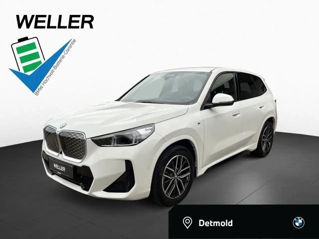 BMW iX1