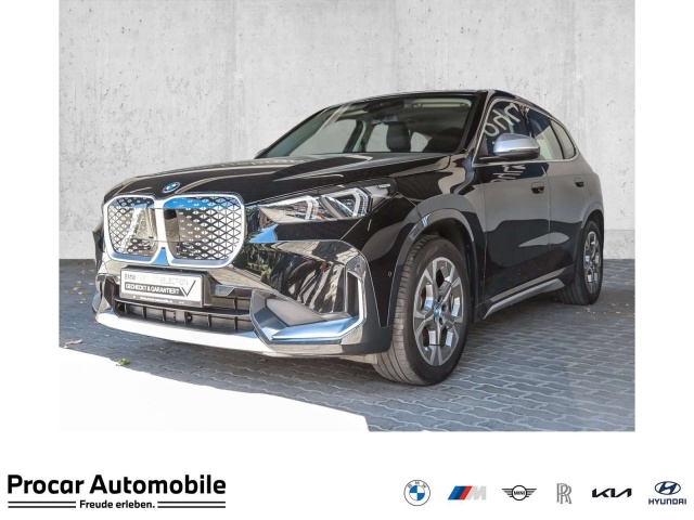 BMW iX1
