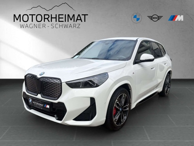 BMW iX1