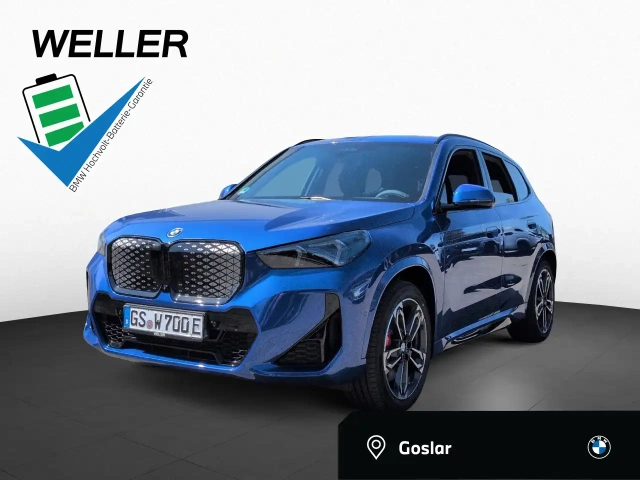 BMW iX1