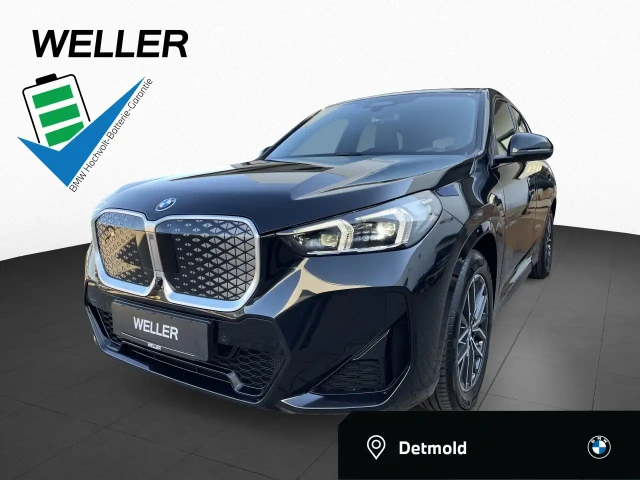 BMW iX1