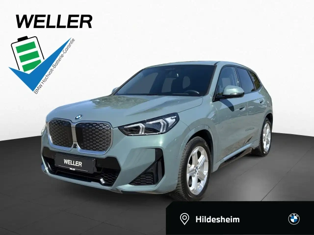 BMW iX1