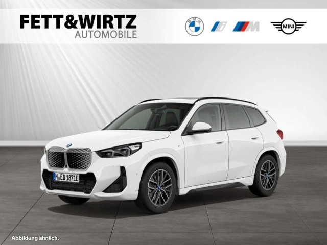 BMW iX1