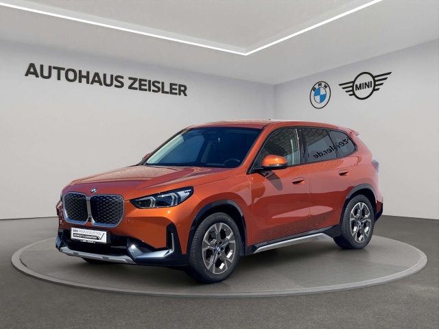BMW iX1
