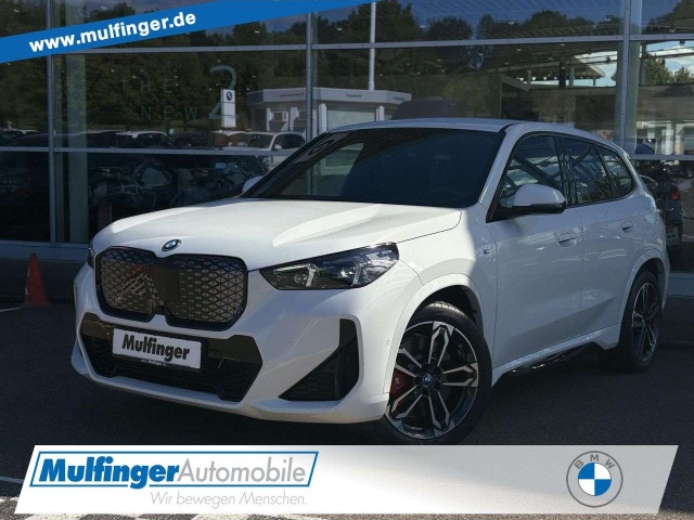 BMW iX1